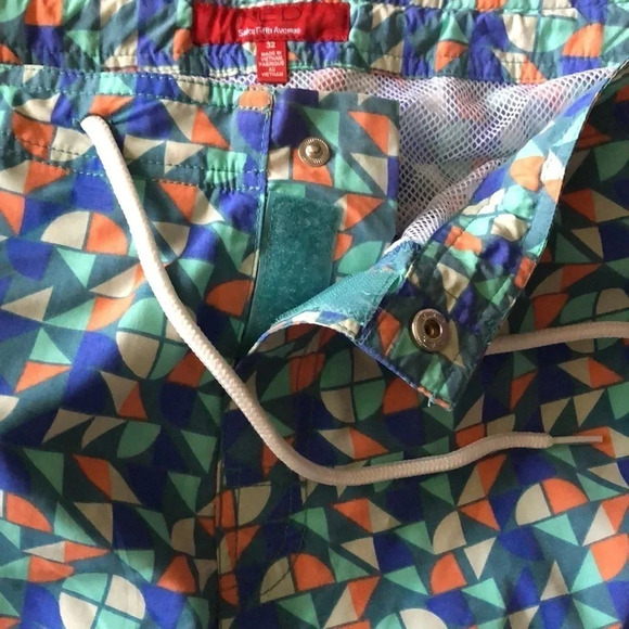 Red by Saks Fifth Avenue - Picture 5 of 7